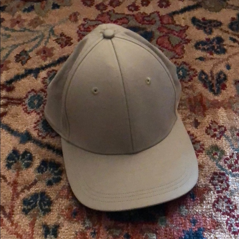 Lulu lemon hat